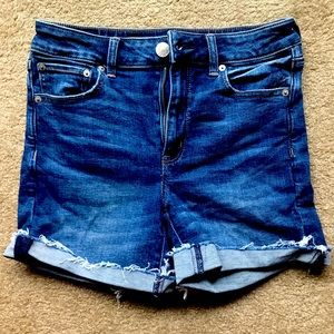 AMERICAN EAGLE Hi Rise MIDI Raw Hem Cuffed Shorts